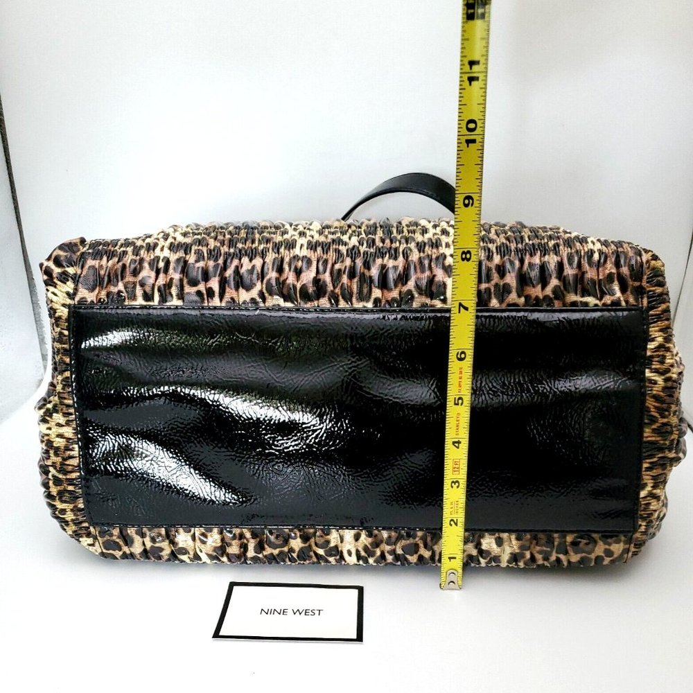 Nine West Wide Leopard / Cheetah Print Patent Faux Leather Purse Black Bottom - Picture 11 of 12